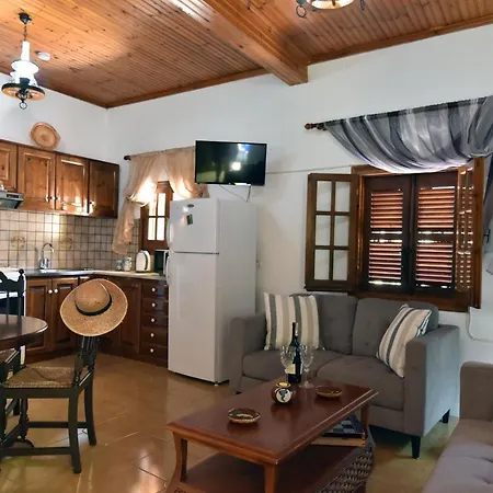 Holiday home Traditional Greek Maisonette In Antiperni Village Antipernoi