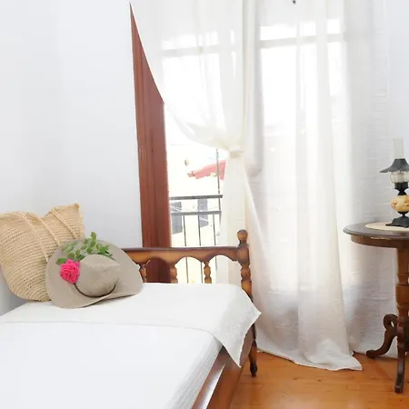 Holiday home Traditional Greek Maisonette In Antiperni Village *